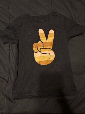 The Children's Place Black Tee with Striped Peace Sign Hand